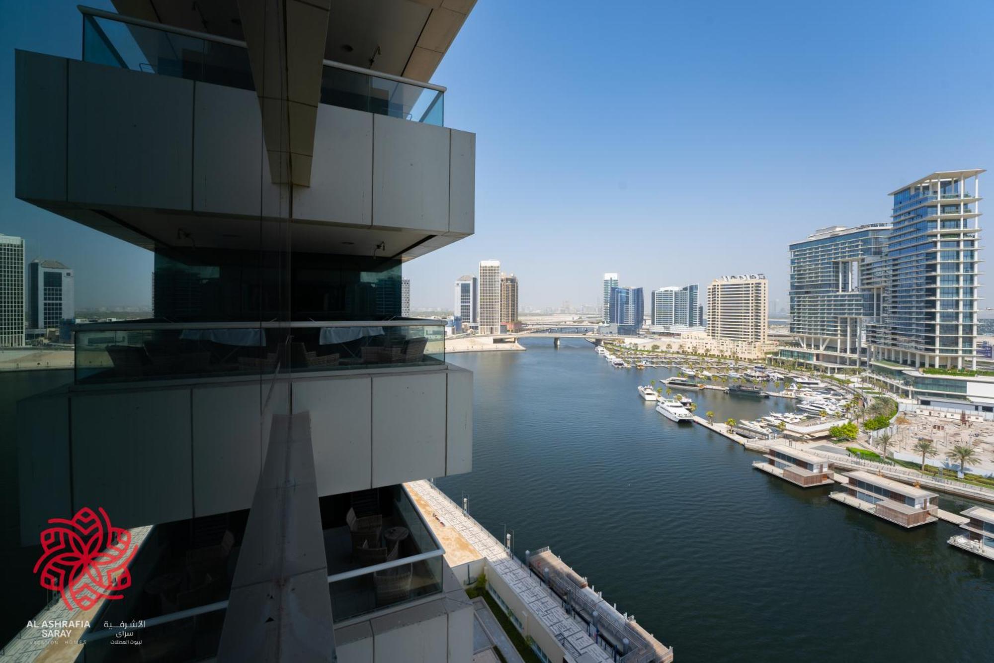 Alashrafia Saray- Waterfront 3 Bdr Business Bay Apartment Dubai